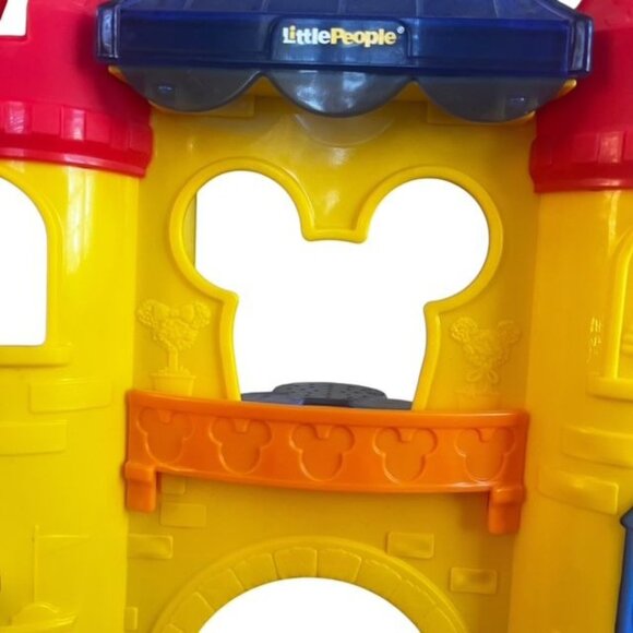 Fisher Price Little People Magic of Disney Day at Disney Castle Playset - Picture 9 of 9